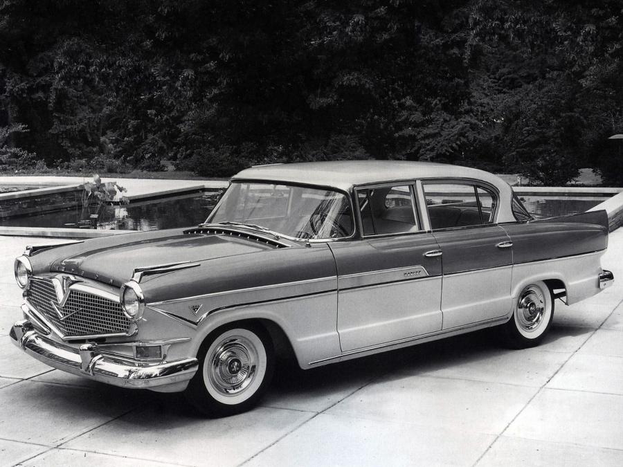  Hudson Hornet Custom Sedan (35785-2) 1957 года  (фото 3 из 4)